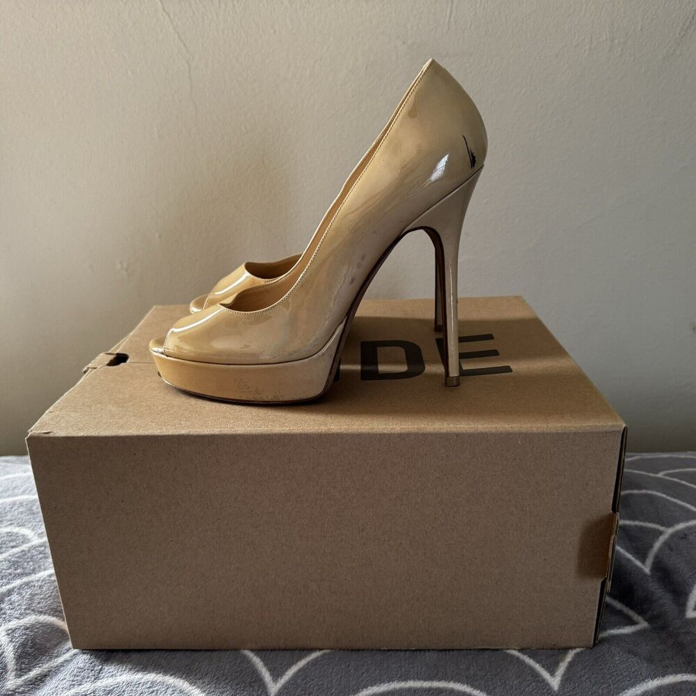 Jimmy Choo Pantent Leather Crown Peep Toe Heels Women Sz 37 (US 6.5)